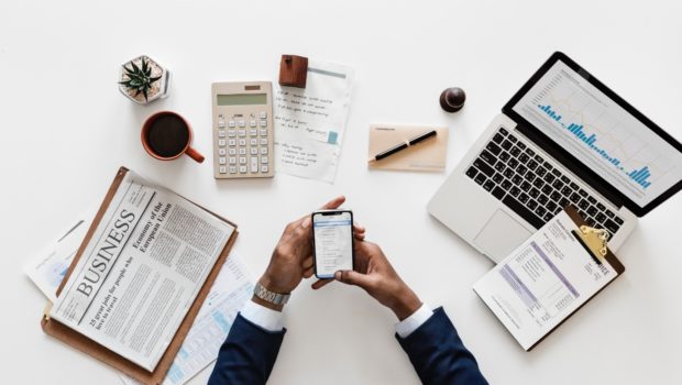 Advantage and Disadvantages of Using  Internet for Business