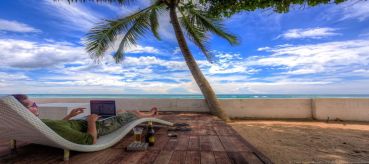 Do you want to take your business on the road? Here's how to get internet while traveling.